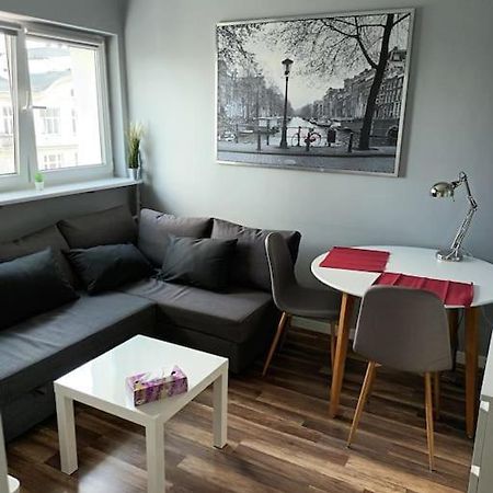 Apartament Zlota 60- Varsó Kültér fotó